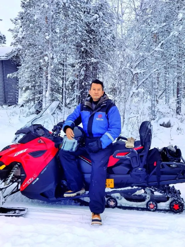 SnowMobile @Rovaniemi, Finland 