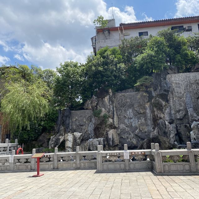 《台北》家喻戶曉的國定古蹟龍山寺！