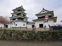 The Long-standing Ozu Castle