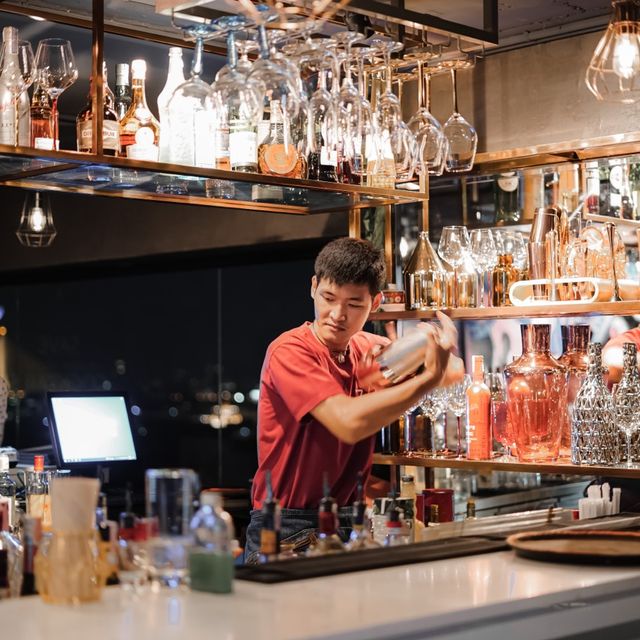 GenZ Bar & Bistro