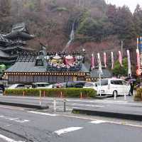 お祭り⁉️山の中に観光地⁉️名物🍴山賊焼🍗‼️