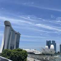 cycling along marina bay sands 