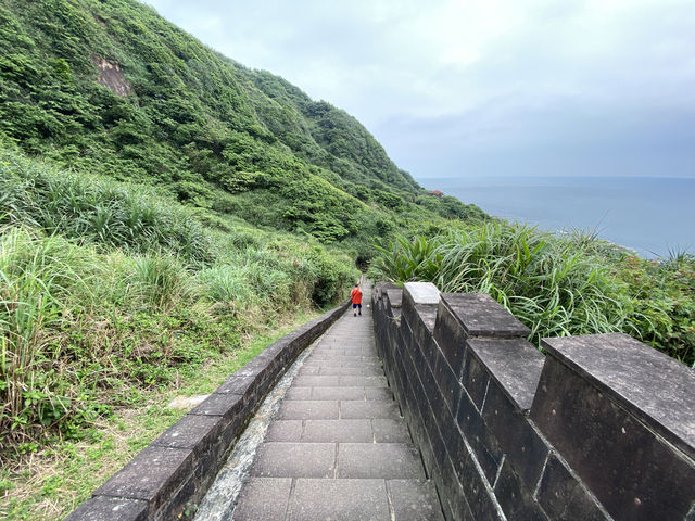 山谷中的咖啡廳，要喝飲料先爬30分鐘的山路吧
