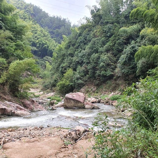 Rafting in Xianlong Canyon