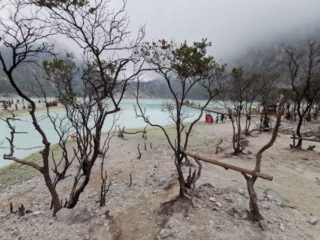印尼萬隆 卡瓦普定火山湖