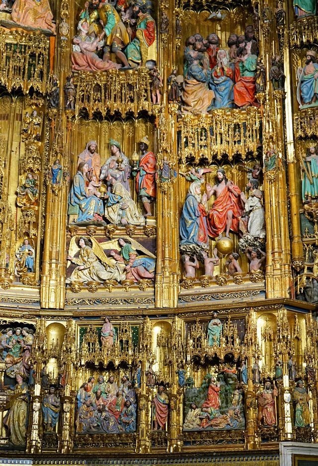 Spanish | Toledo Cathedral: The Light of God Shines on Earth (Part 1)