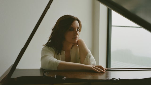 Brandy Clark with special guest SistaStrings 2024 (Brookville) | Tilles Center - Krasnoff Theater