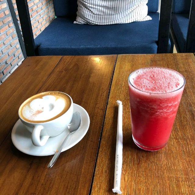 คาเฟ่เคโอบี (Café K.O.B) 