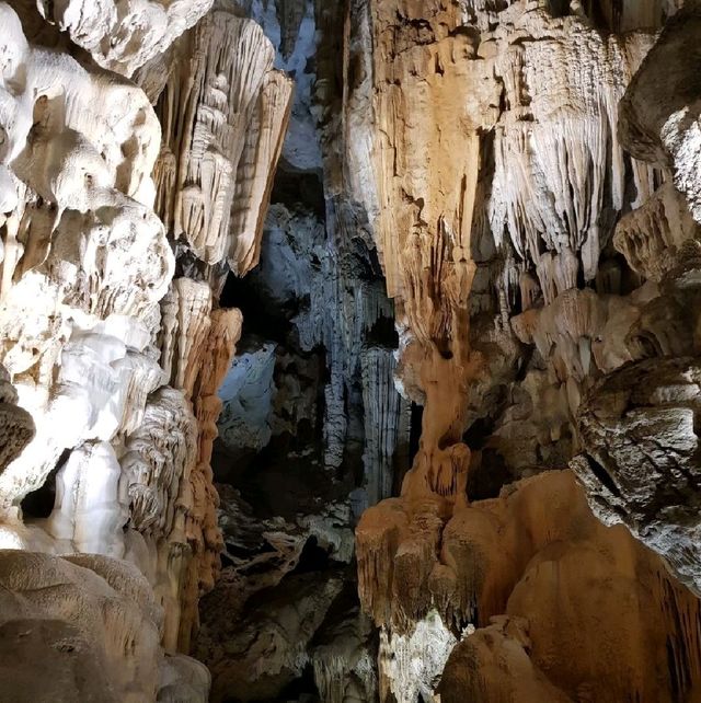 下龍灣必玩景點—天空洞Thien Cung Cave 下龍灣必玩景點—天空洞Thien Cung Cave