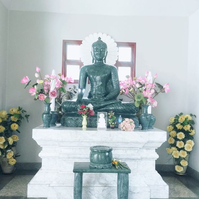 เที่ยวชลบุรี เสริมบารมี วัดญาณสังวราราม   