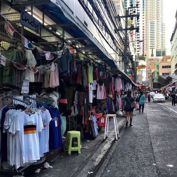 ตลาดประตูน้ำ