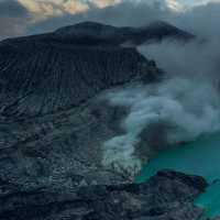 ijen crater