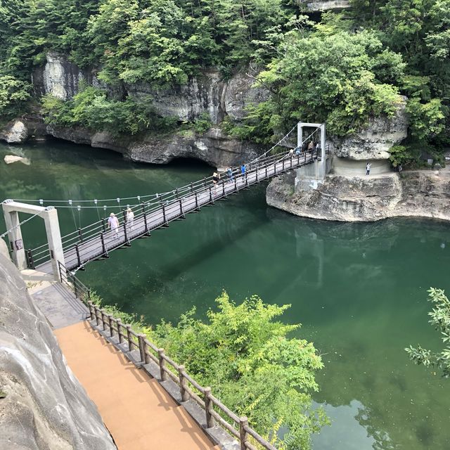 【福島】エメラルドグリーンが美しい「塔のへつり」