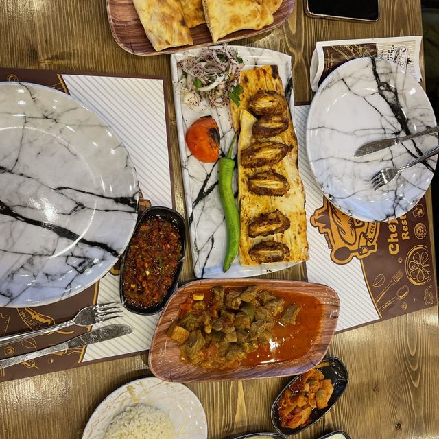 카파도키아의 매력적인 관광 도시 _ 괴레메
