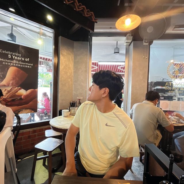 싱가포르 깊은 국물의 맛집 송파바구테