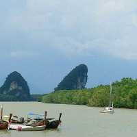เขาขนาบน้ำ
