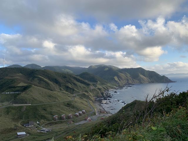 Where dragons meet the mountains and sea 