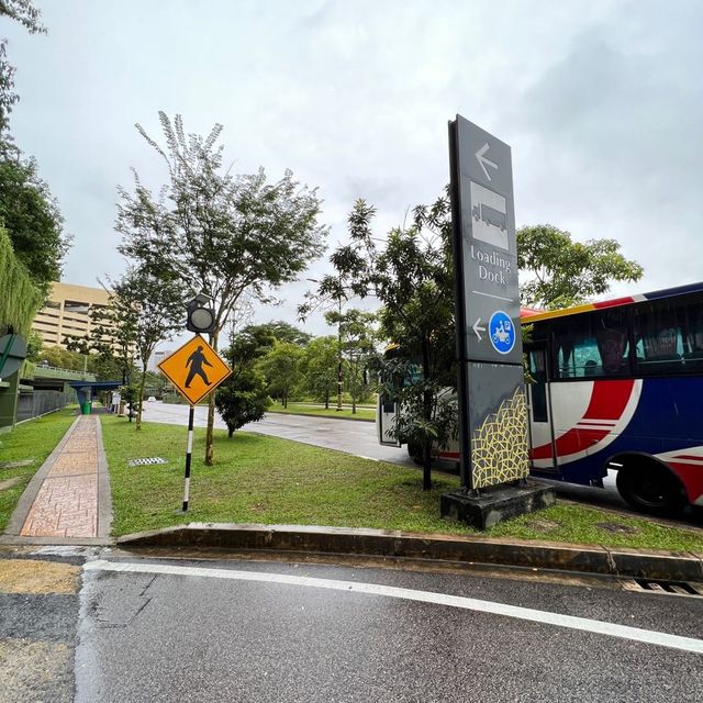 🇲🇾🚌Taking bus to Mid Valley Southkey JB