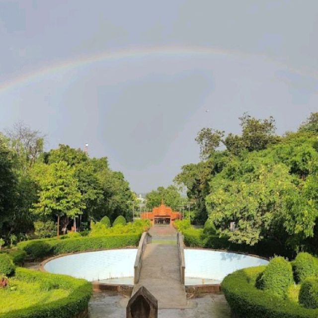 วัดภูเขาแก้ว จ.อุบลราชธานี