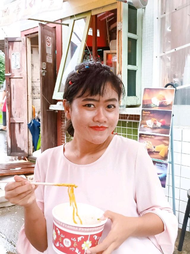 🤤 เฟิงจู หมูเจริญ เกี๊ยวซ่าหน้าเปิด สี่พระยา !!!