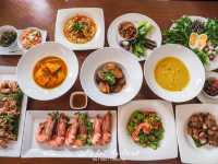 บ้านคุณหญิง (Chez Khun Ying) บ่อผุด