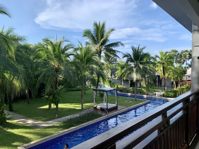 @Phuket ผ่อนคลายไปกับสายลมริมทะเลที่รีสอร์ต 5 ดาว 