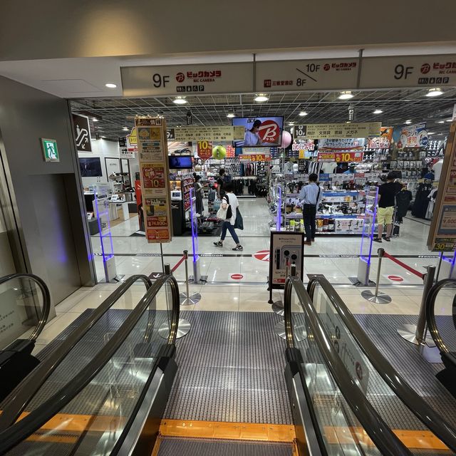 名古屋駅　ビックカメラ