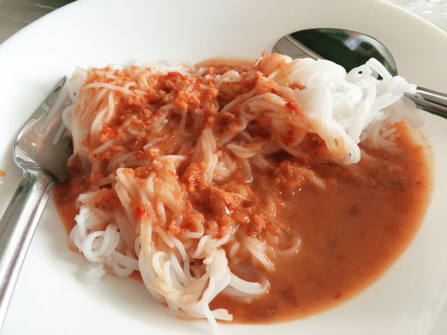 ขนมจีนประตู 3 ม.ราชภัฏนครศรีธรรมราช