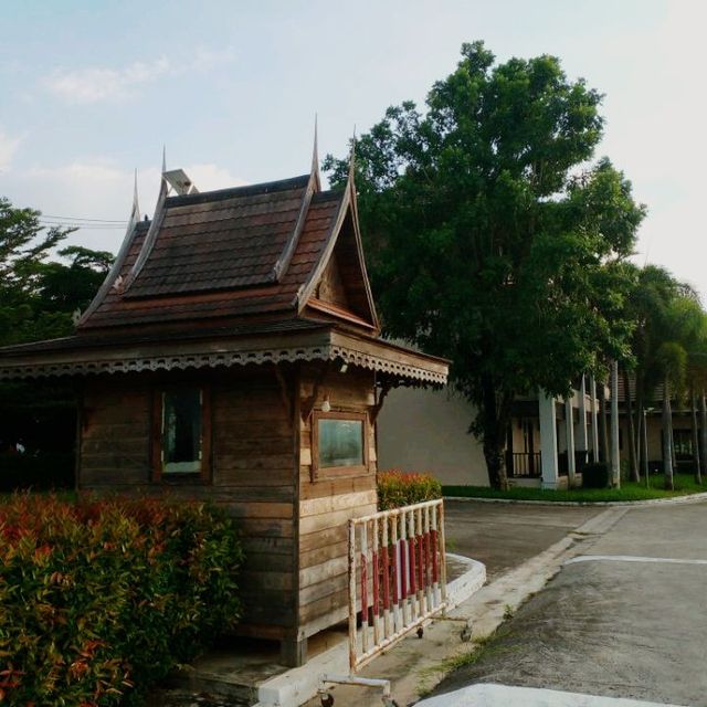 ที่พักลำปาง...ที่โอบล้อมด้วย..ทุ่งนาสุดจึ้ง...