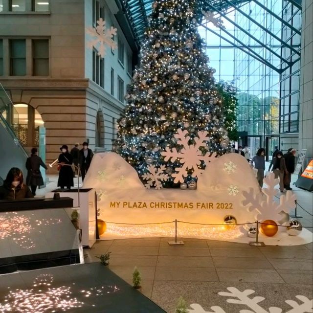 丸の内仲通り、クリスマス向けのライトアップ！