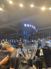 “Bottomless”🖤 คาเฟ่สุดเท่ ย่านนนทบุรี📍