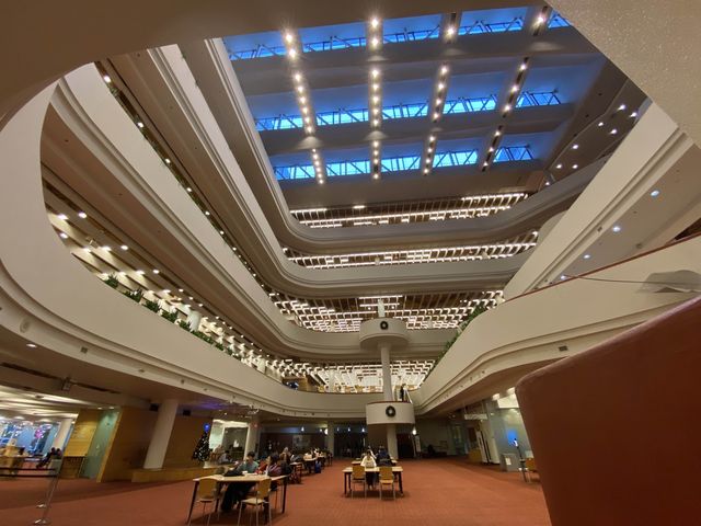 Toronto Public Library 789 Yonge Street
