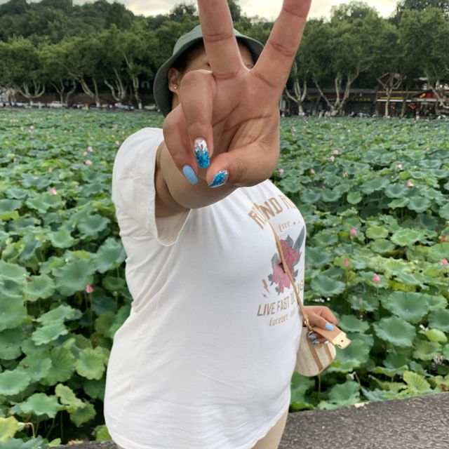 Walk around the West Lake