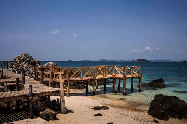 เกาะขาม | สัตหีบ น้ำทะเลใสหาดทรายนุ่ม