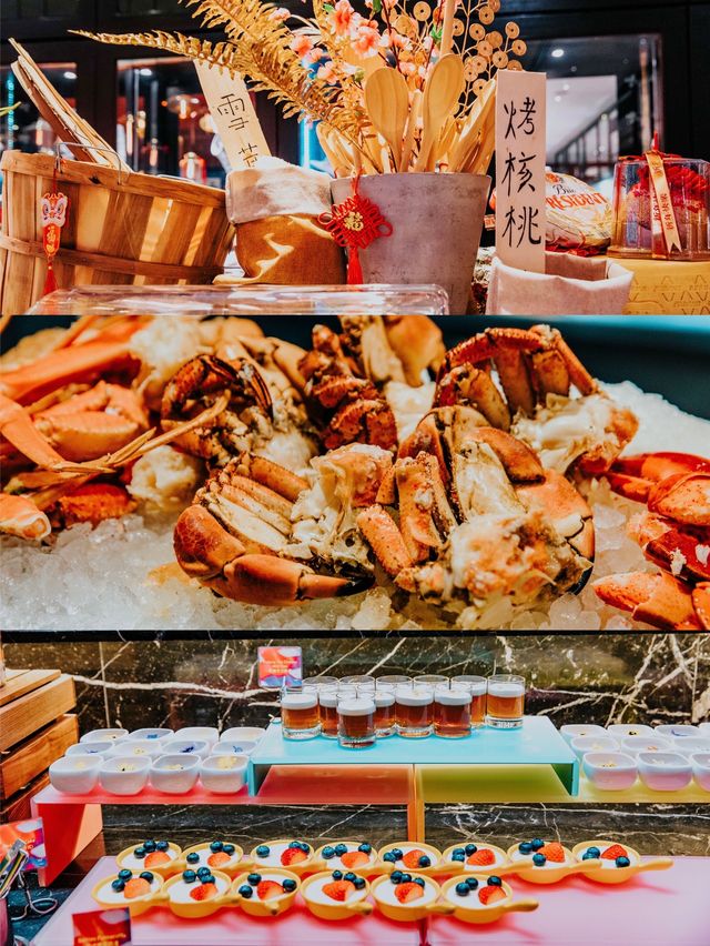 Three years after passing the level, I finally moved into this Victoria Harbour sea view hotel. Three years after passing the level, I finally moved into this Victoria Harbour sea view hotel.