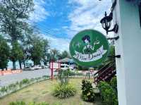 กาแฟแม่บ้านทหาร ริมชายหาดสวนสน