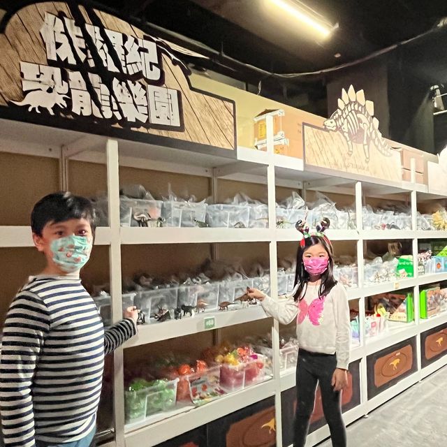 侏羅紀X恐龍樂園探險記