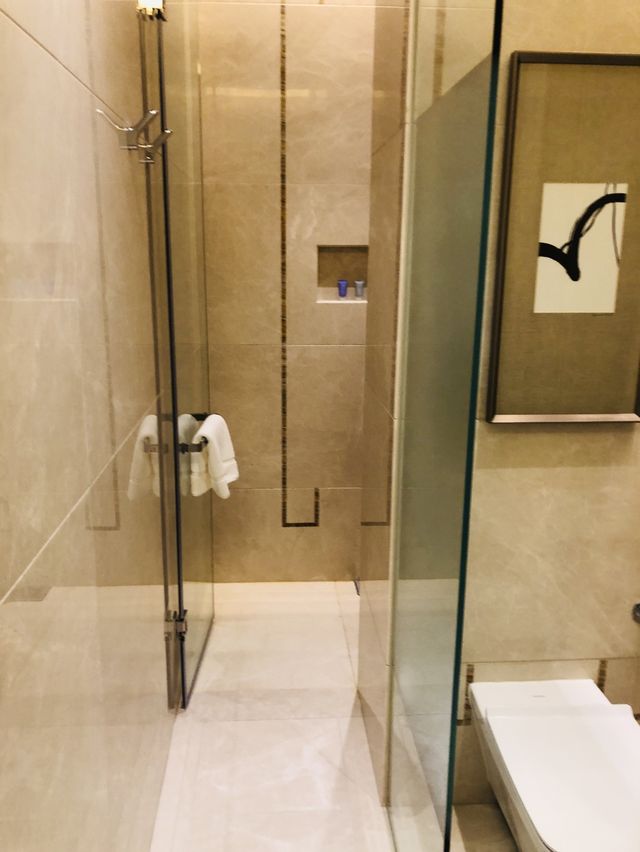 豪一次之帝苑酒店半海景酒店🏨