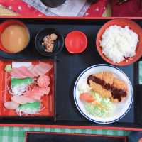 【日本 三重】尾鷲魚市場 Ototo！超新鮮生魚片海鮮蓋飯 🐟