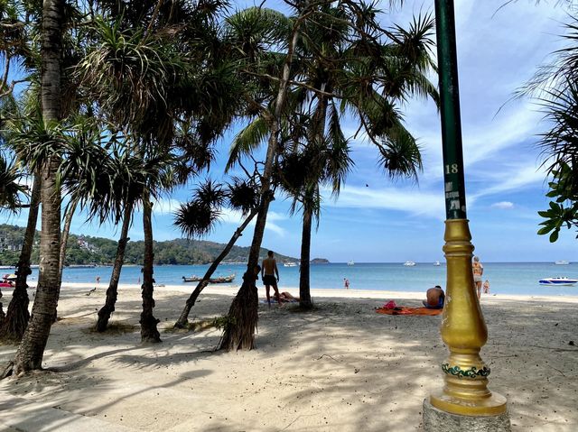 หาดป่าตองที่ไม่เคยเงียบเหงา