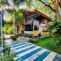 The Antique Riverside Resort ชิลล์ริมแม่น้ำ