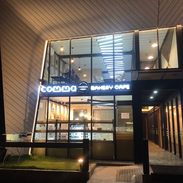 한국 빵집에 와있는 듯한 콤마베이커리 