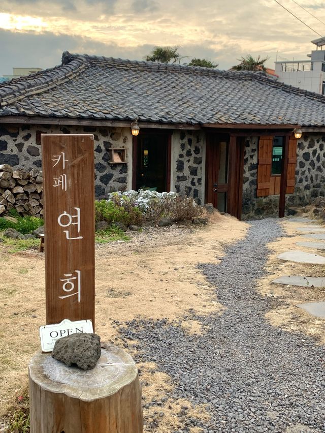 [카페 연희] 돌담집 감성 가득 제주 협재 카페🪵☕️🍀협재 해수욕장 도보 10분