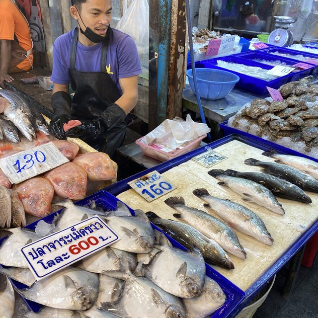 Lan Po Naklua Seafood Market in Pattaya