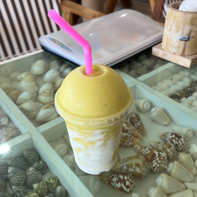 【タイ/ラン島】タワエンビーチ目の前にあるシーフードが絶品の「BaanHoi」