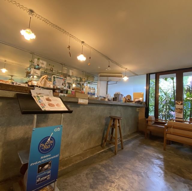 Chico cafe ร้านคาเฟ่แมวย่านทองหล่อ