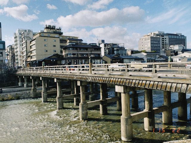 【京都観光】京都らしい風景を楽しめる「鴨川」