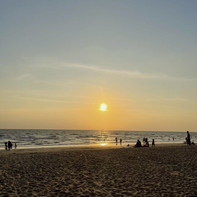 หาดบางแสน จังหวัดชลบุรี