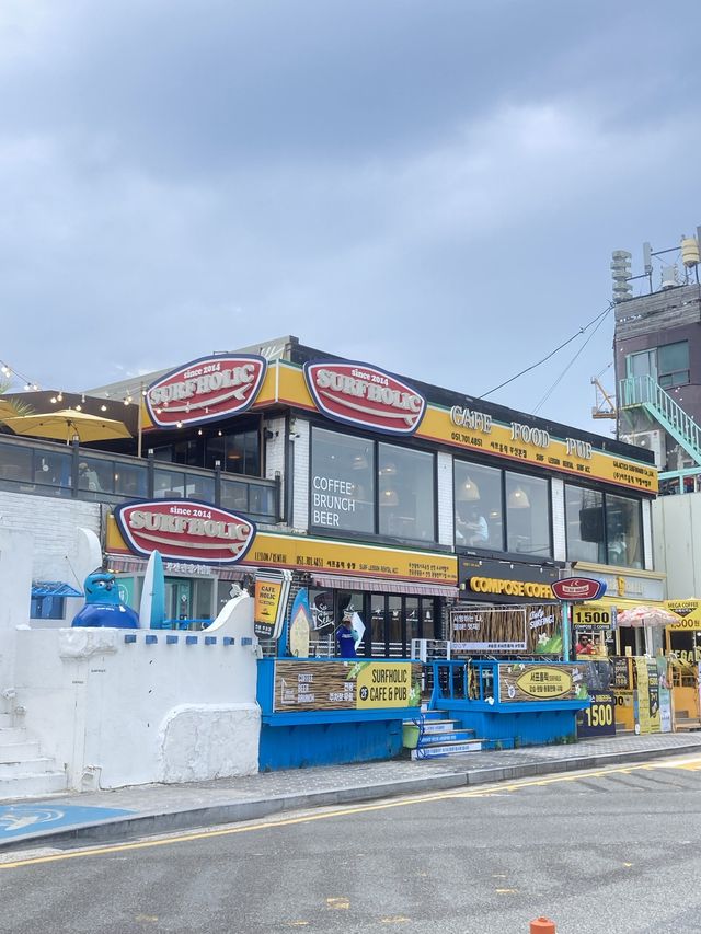 한적해서 물놀이하기 좋은 부산바다