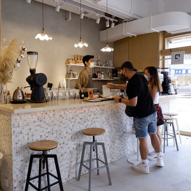 簡約木系中式Cafe